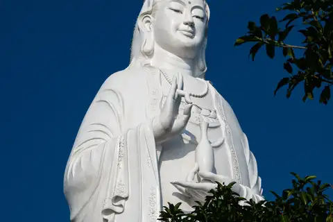 Sơn Trà sunrise ride to the Lady Buddha