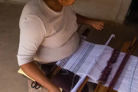 Backstrap weaving with Tere in Teotitlán del Valle